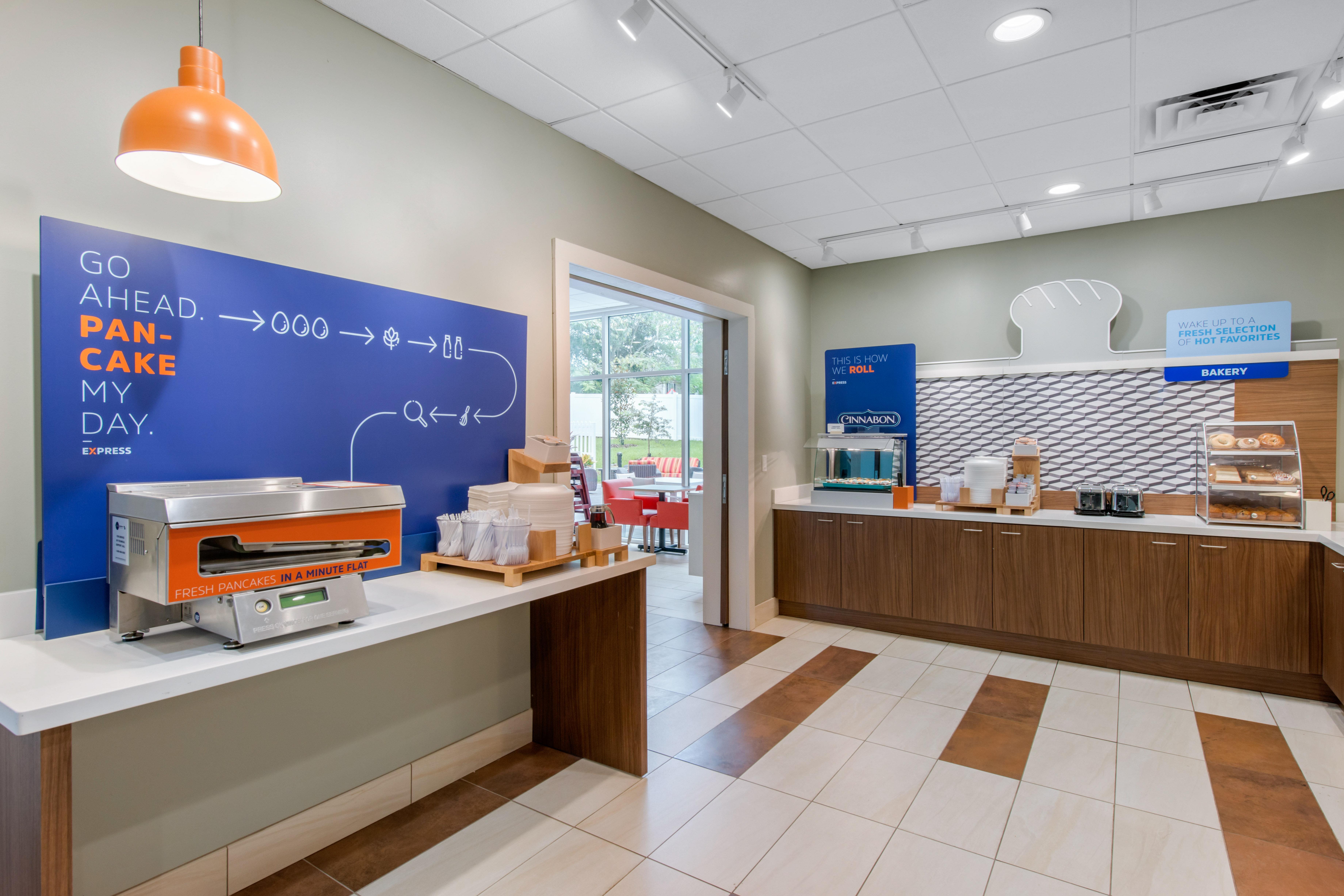 Holiday Inn Express & Suites Salem By Ihg Exterior photo