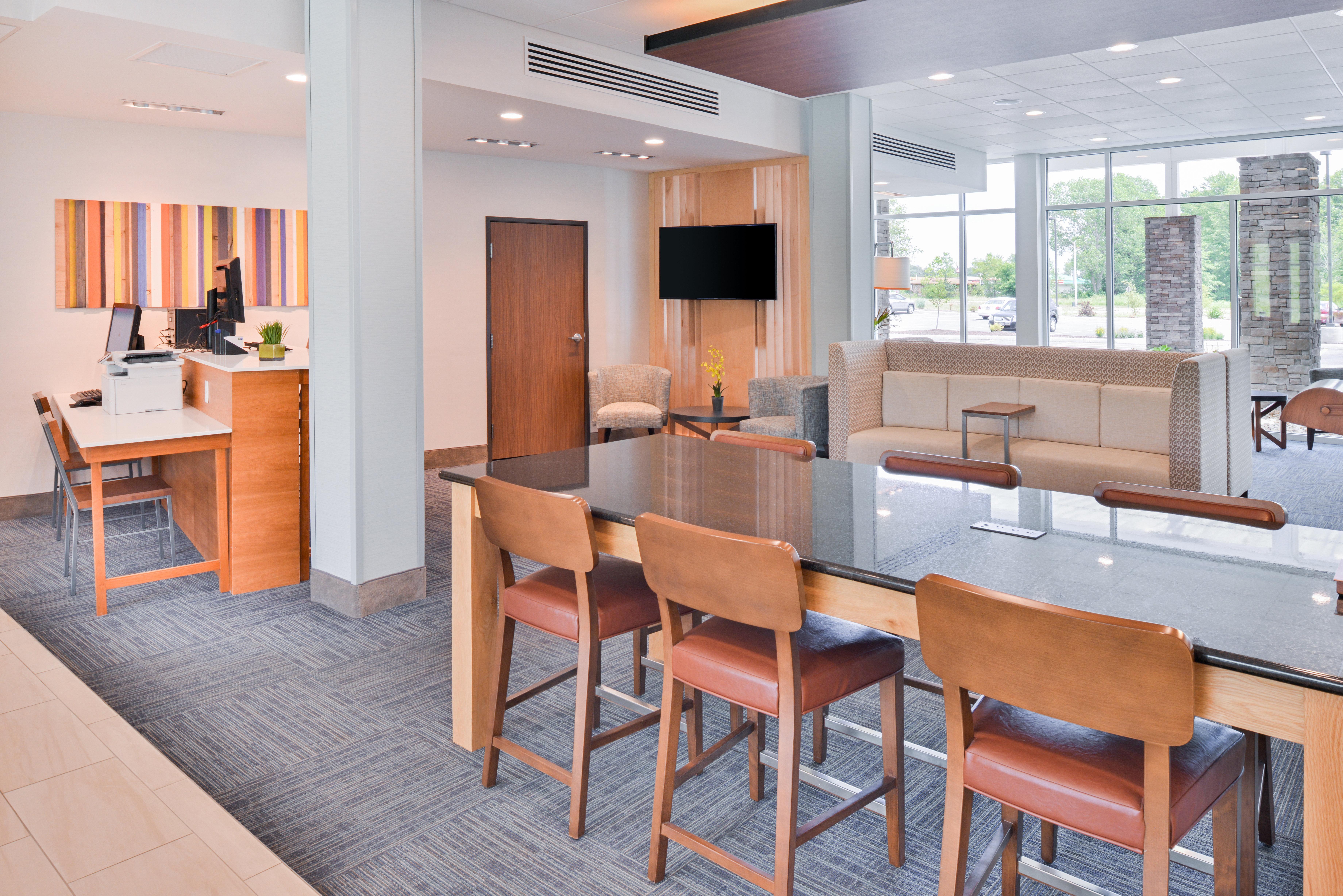 Holiday Inn Express & Suites Salem By Ihg Exterior photo